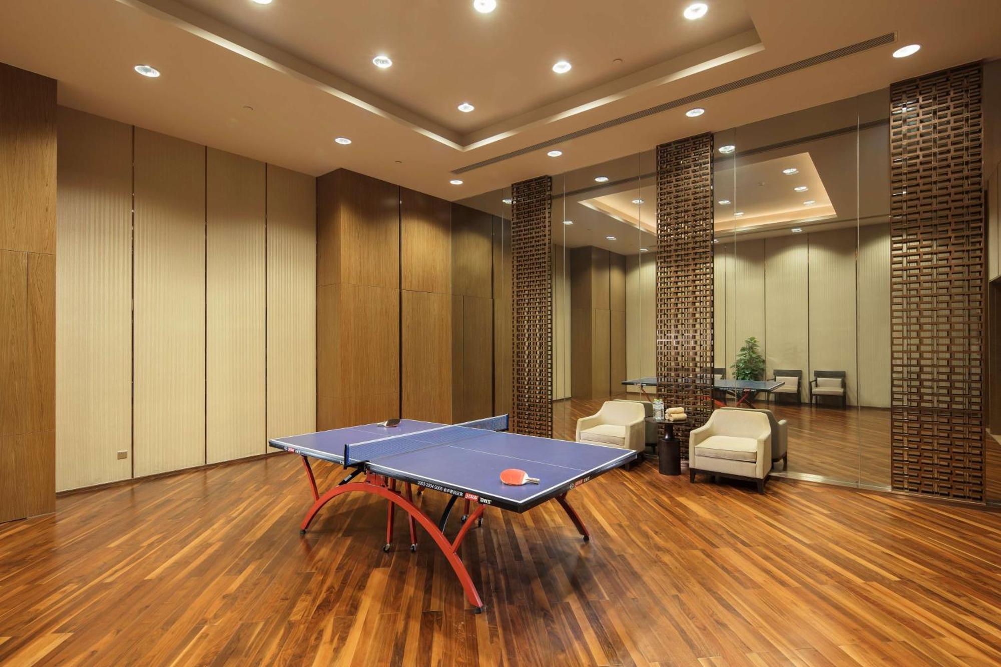Hilton Wuhan Optics Valley Екстериор снимка